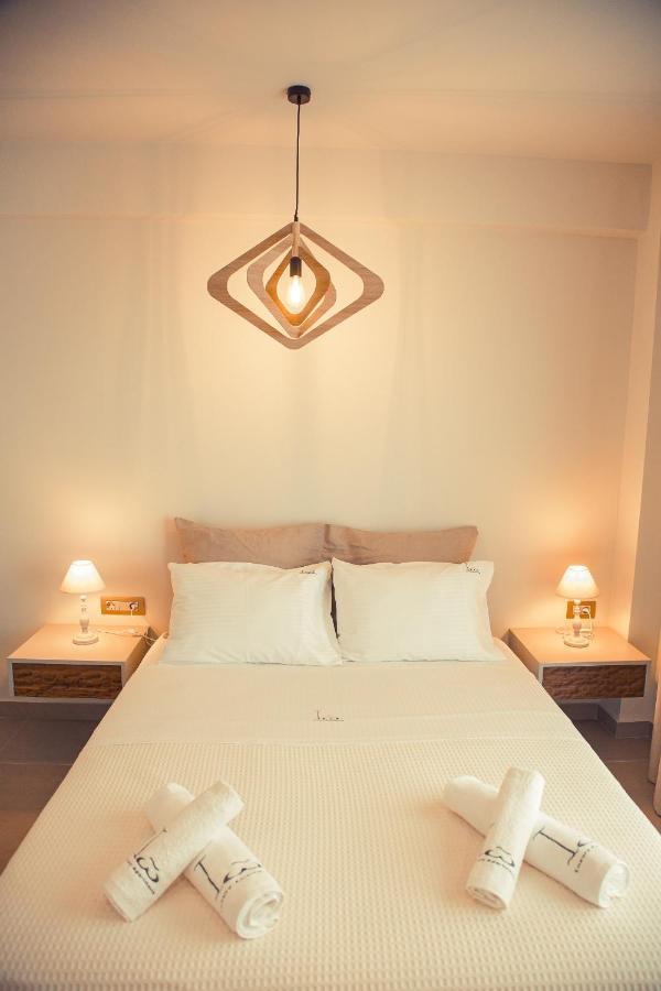 Io Luxury Pool & Hot Tub Suites Preveza Exteriör bild