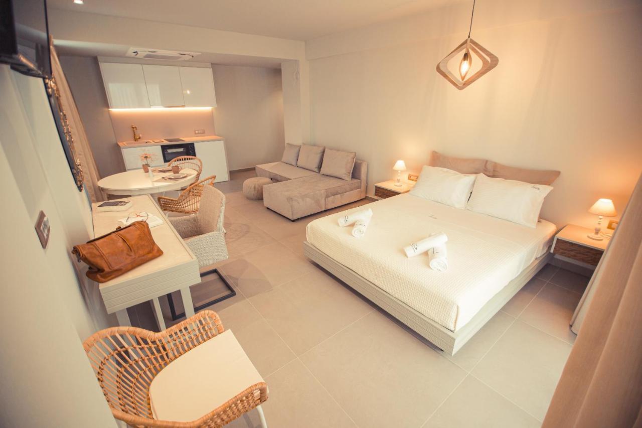 Io Luxury Pool & Hot Tub Suites Preveza Exteriör bild