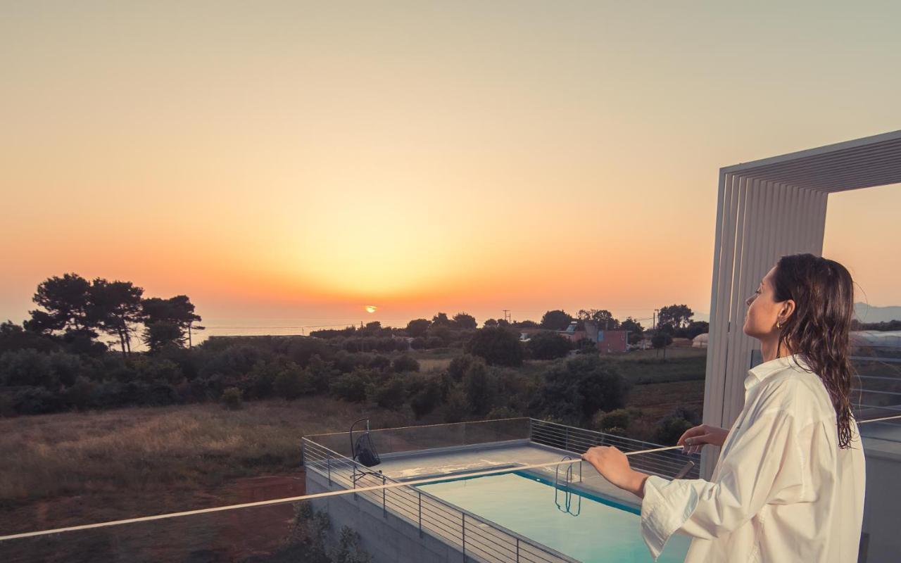 Io Luxury Pool & Hot Tub Suites Preveza Exteriör bild