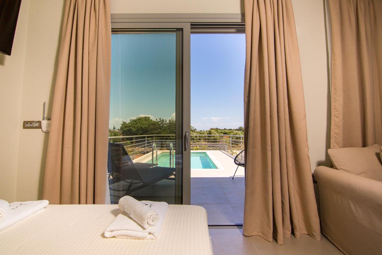 Io Luxury Pool & Hot Tub Suites Preveza Exteriör bild