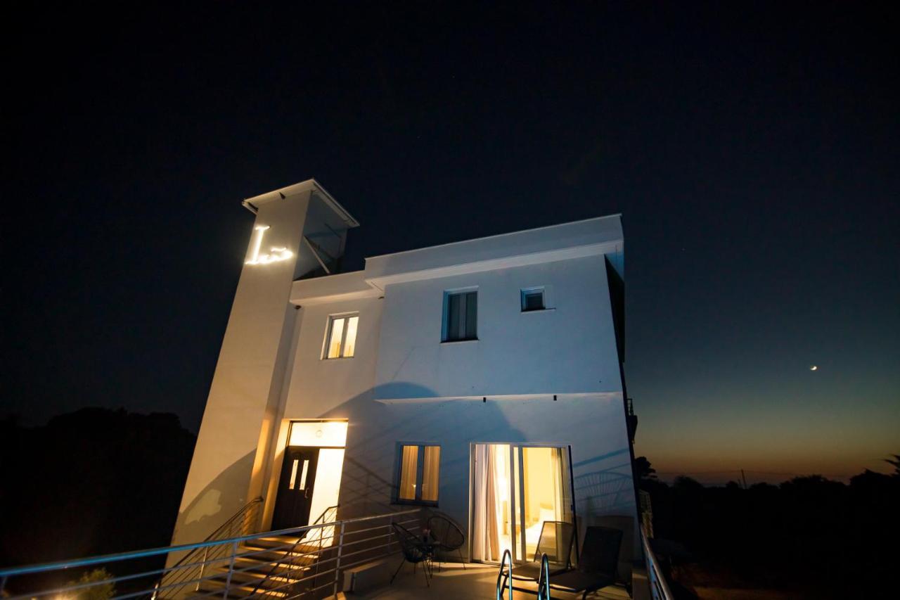 Io Luxury Pool & Hot Tub Suites Preveza Exteriör bild