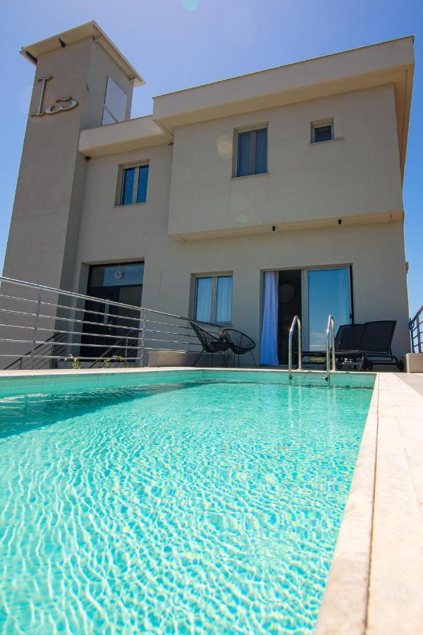 Io Luxury Pool & Hot Tub Suites Preveza Exteriör bild